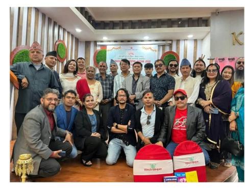 दर्शक घटेकाेले चलचित्र क्षेत्रमा संकट सिर्जना भनि परिवर्तन नेपालको मञ्चबाट  आक्रोश पाेखे